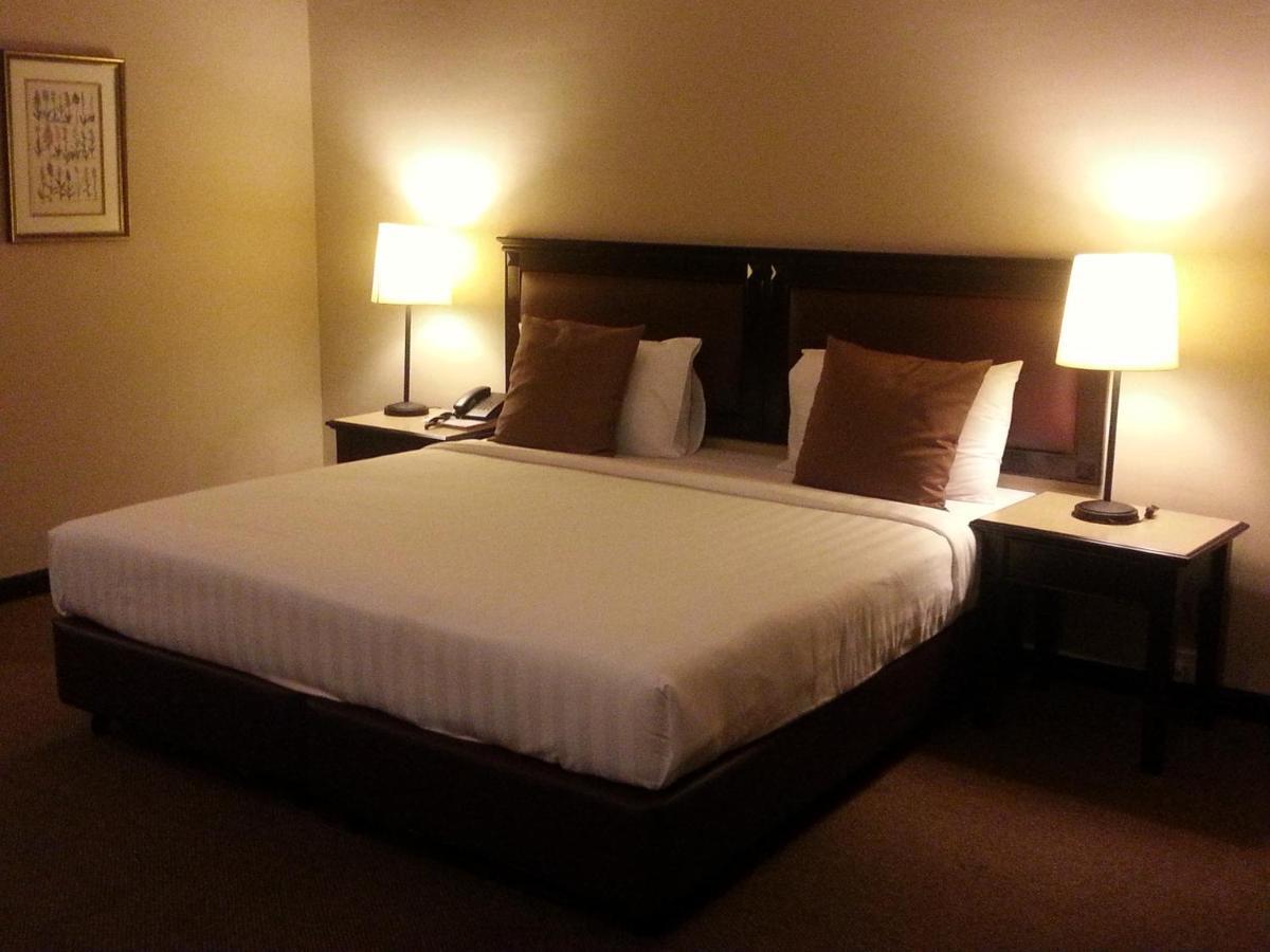 Malacca Hotel Mimosa מראה חיצוני תמונה